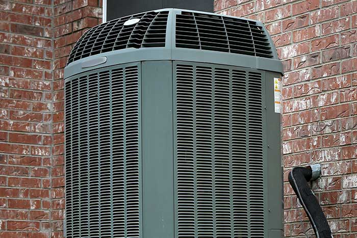 Residential unit for heat pump maintenance