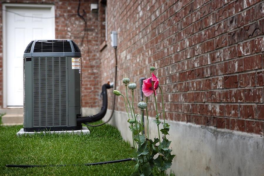 AC maintenance check for condenser